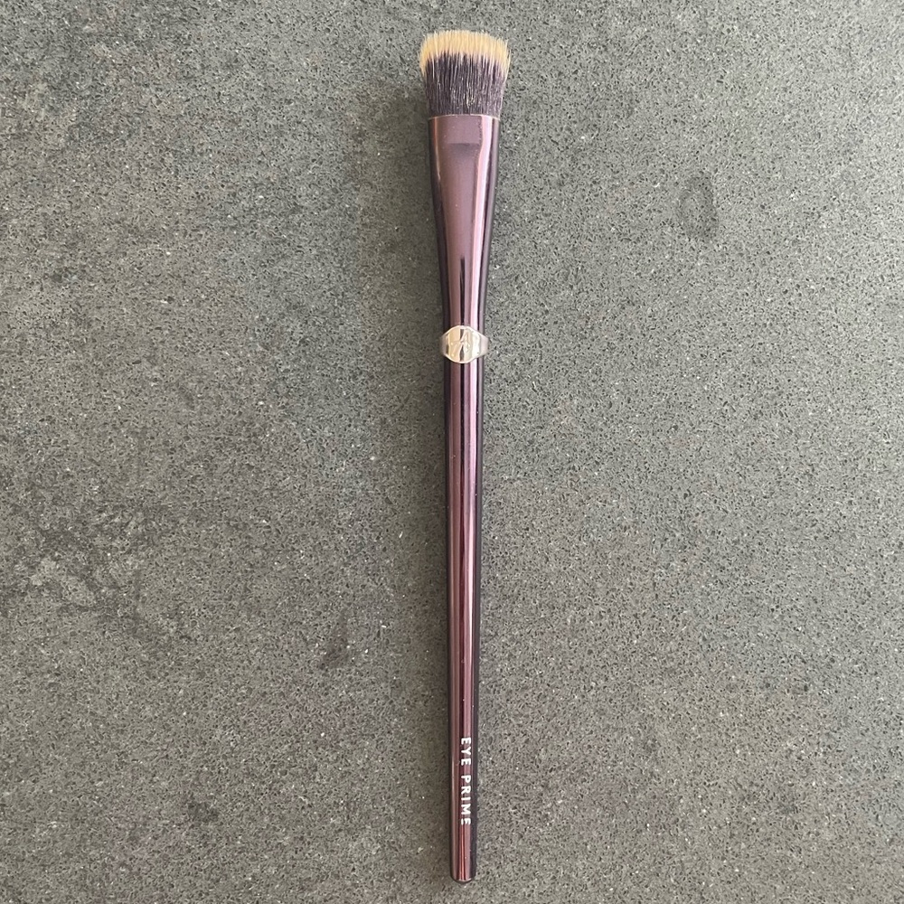Anisa Eye Primer Brush